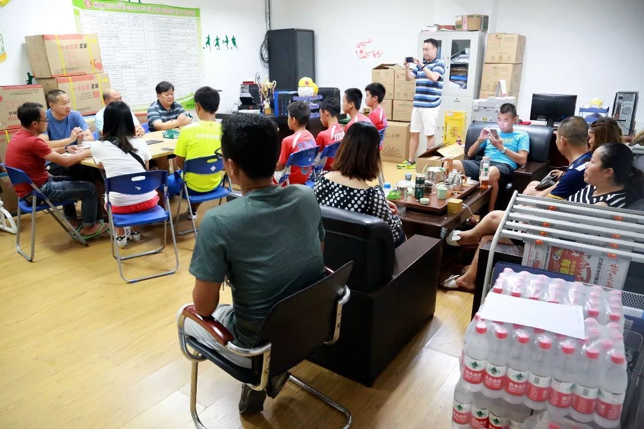 柳州足球冠軍有哪些人_柳州足球冠軍人有幾個_柳州市足球隊