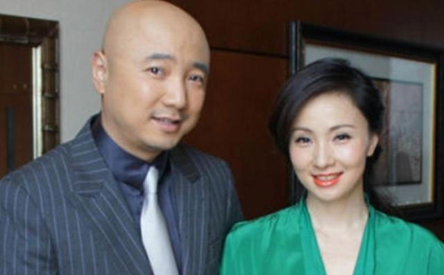 她是著名演員，也是游泳冠軍，曾拒富豪9次