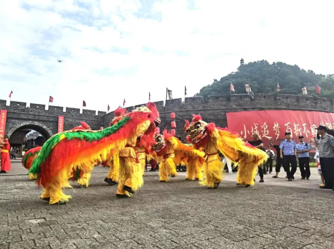 懷化初中籃球冠軍_懷化籃球最強(qiáng)高中生_懷化三中籃球隊(duì)