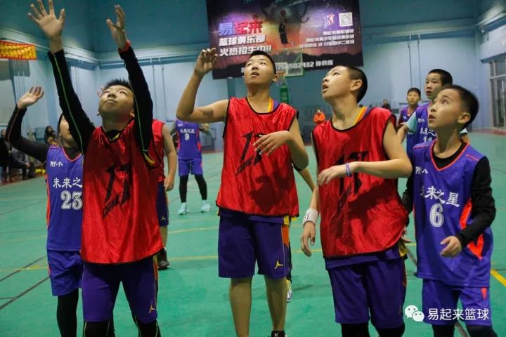 籃球分男女_籃球資格賽男女規(guī)則一樣嗎_籃球賽標(biāo)準(zhǔn)規(guī)則